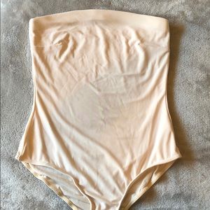 Fashion Nova Small Strapless Body Suit